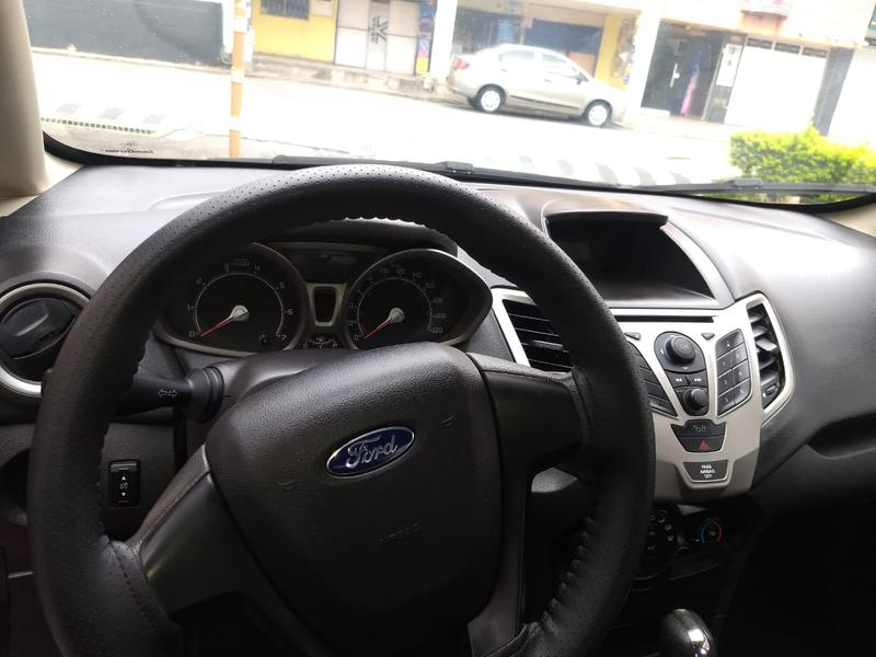 Ford Fiesta • 2011 • 127,500 km 8