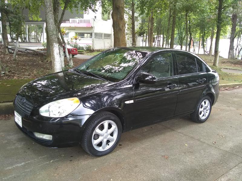 Dodge Attitude • 2009 • 141,000 km 7