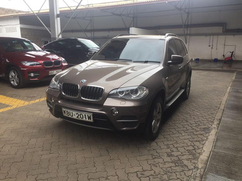 BMW X5 • 2013 • 40,000 km 5