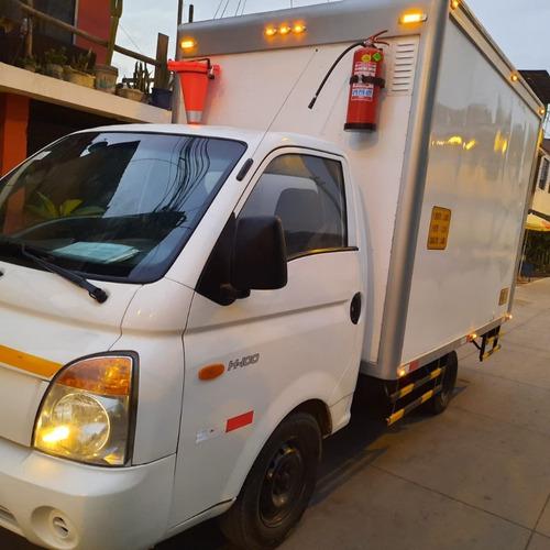 Hyundai H1 • 2010 • 110,000 km 2