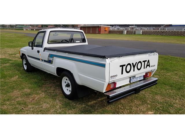 Toyota Hilux • 1995 • 164,000 km 4