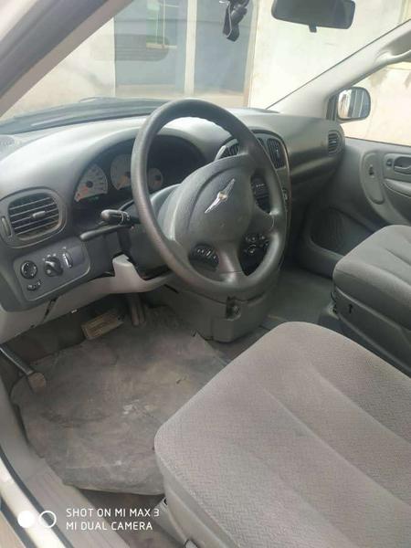 Chrysler Town & Country • 2007 • 28,000 km 2
