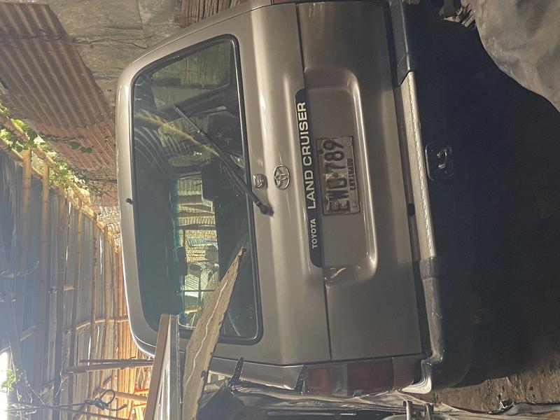 Toyota Land Cruiser • 1998 • 216,000 km 3