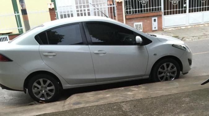 Mazda 2 • 2011 • 76,000 km 7