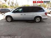 Chrysler Town & Country • 2005 • 14,000 km 1