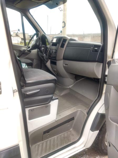 Volkswagen Crafter Van • 2009 • 97,000 km 1