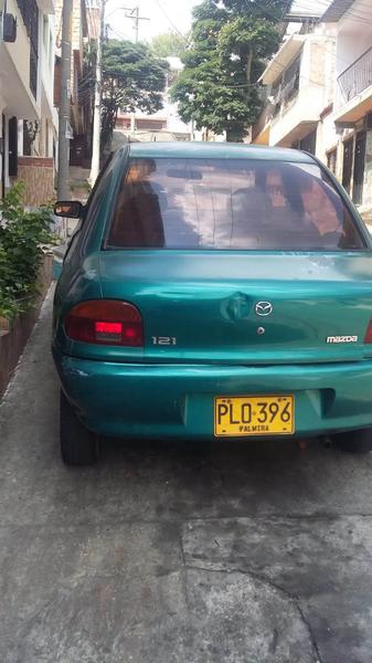 Mazda 121 • 1998 • 377,616 km 2