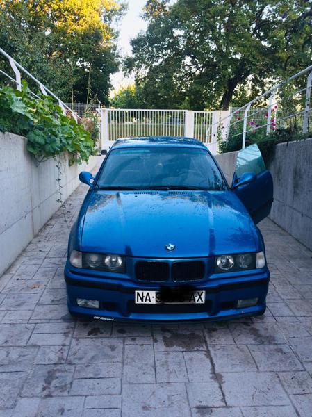 BMW M3 • 1993 • 130,000 km 1