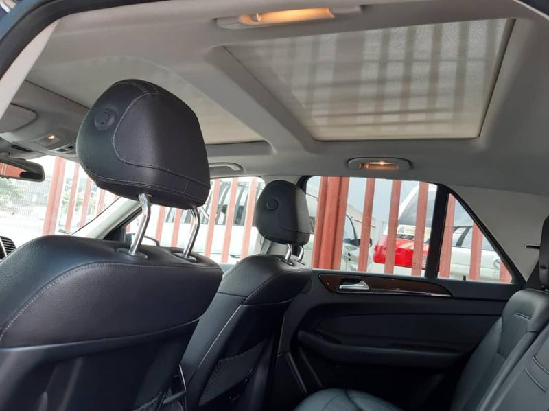 Mercedes-Benz  • 2016 • 45,000 km 4