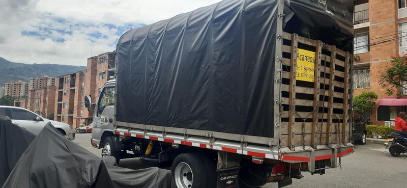 Chevrolet 3100 • 2006 • 305,000 km 2