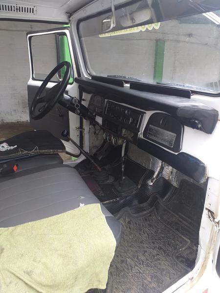 Toyota Land Cruiser • 1981 • 0 km 5