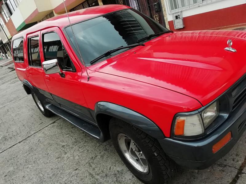 Toyota Hilux • 1994 • 193,000 km 1