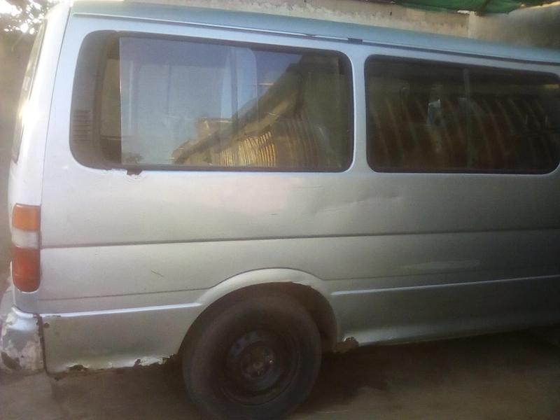 Toyota  • 1984 • 100,000 km 5