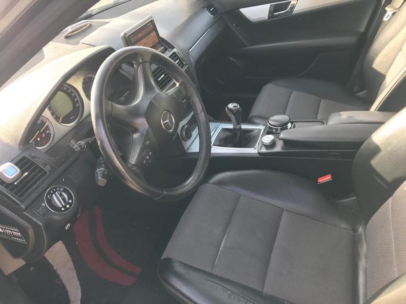Mercedes-Benz 200 D • 2008 • 228 km 5