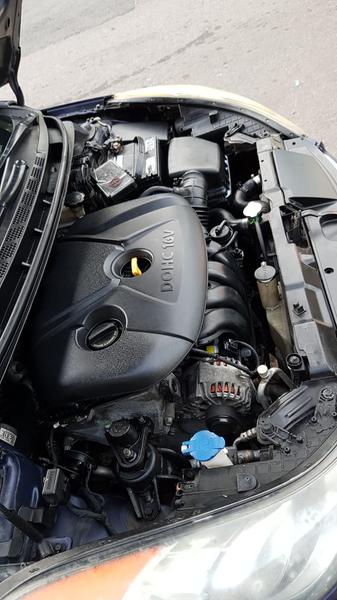 Hyundai Elantra • 2013 • 129,127 km 9