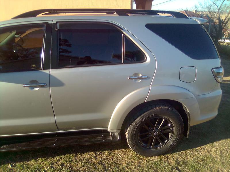 Toyota Fortuner • 2014 • 193,000 km 1