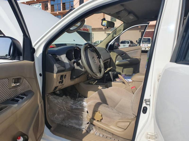 Toyota Fortuner • 2010 • 77,000 km 2