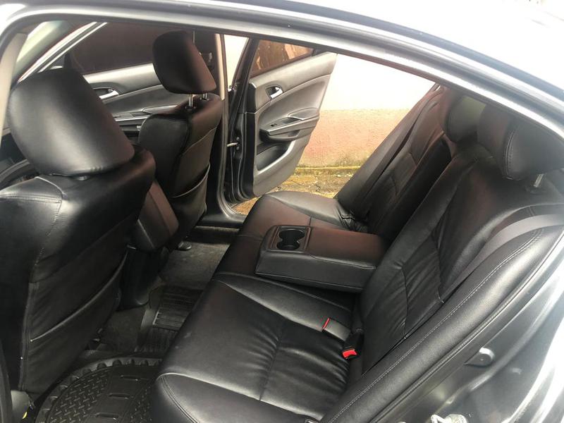 Honda Accord • 2010 • 2,010 km 2