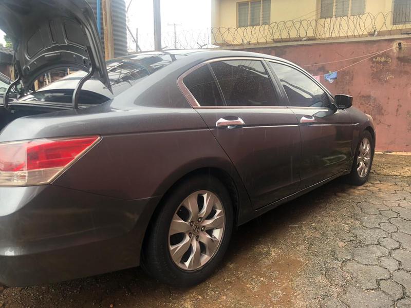 Honda Accord • 2010 • 2,010 km 5