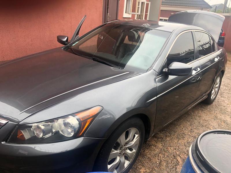 Honda Accord • 2010 • 2,010 km 6