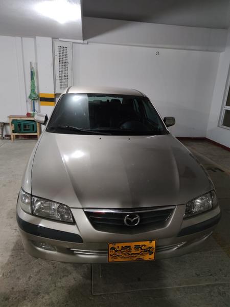 Mazda 626 • 2002 • 160,000 km 1