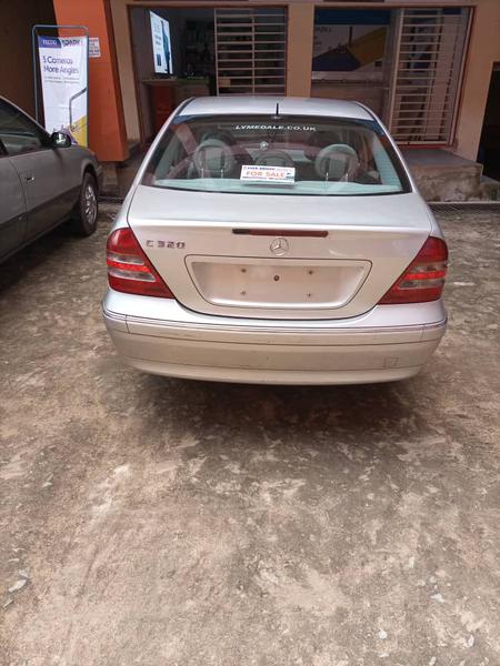 Mercedes-Benz C • 2005 • 500 km 4