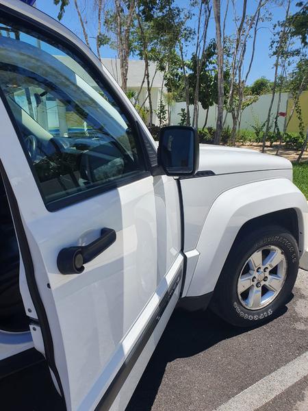 Jeep  • 2013 • 79,000 km 4