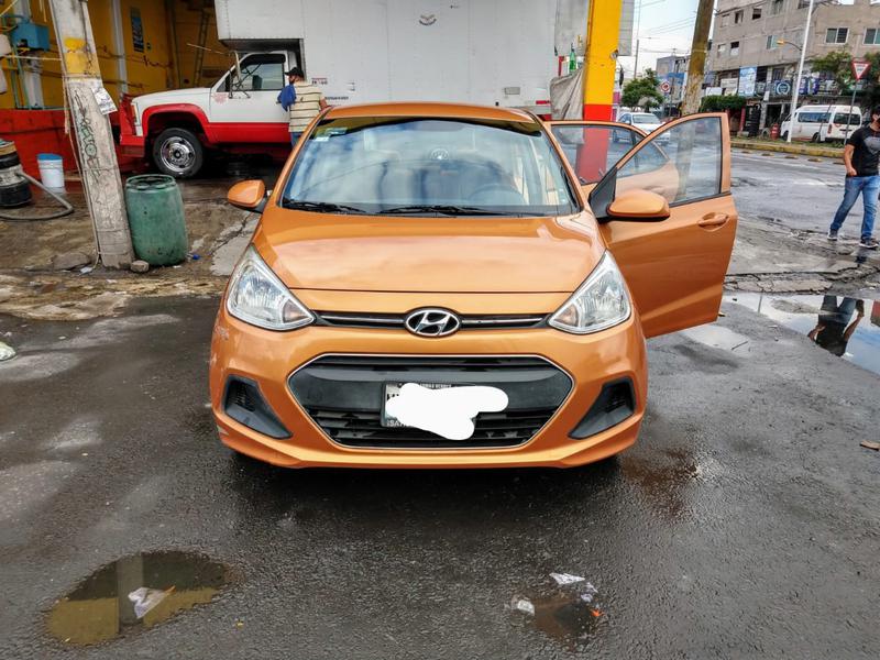 Hyundai  • 2016 • 143,000 km 1