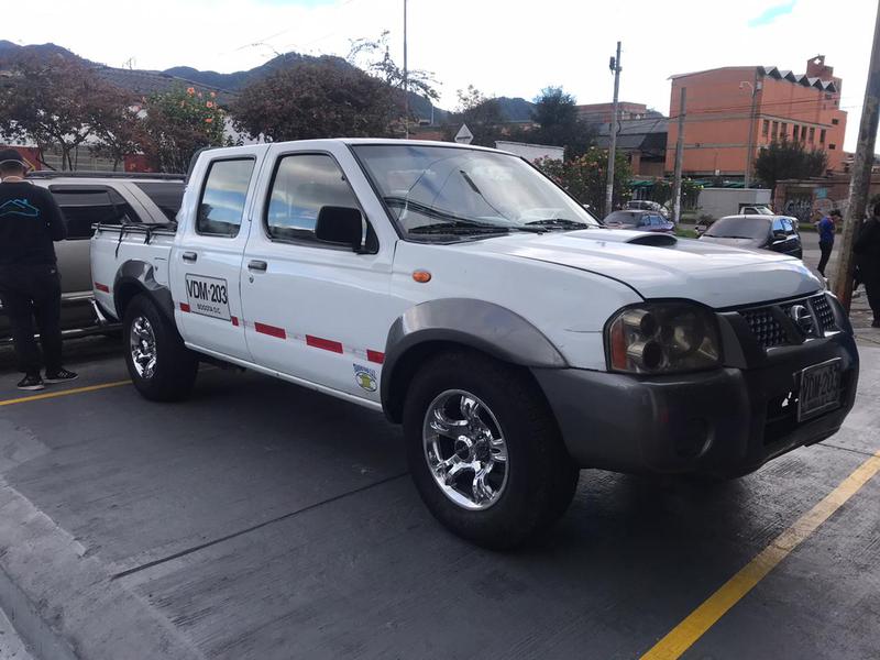Nissan Frontier • 2005 • 245,000 km 2