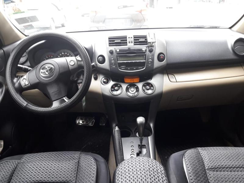 Toyota RAV4 • 2010 • 99,000 km 1