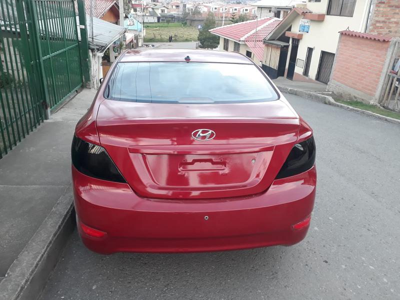 Hyundai Accent • 2014 • 130,000 km 3