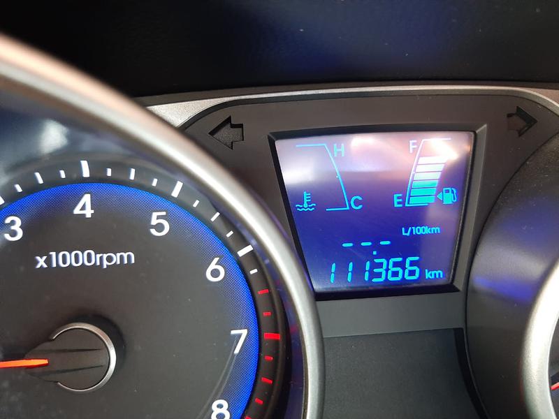 Hyundai ix35 • 2011 • 11,366 km 2