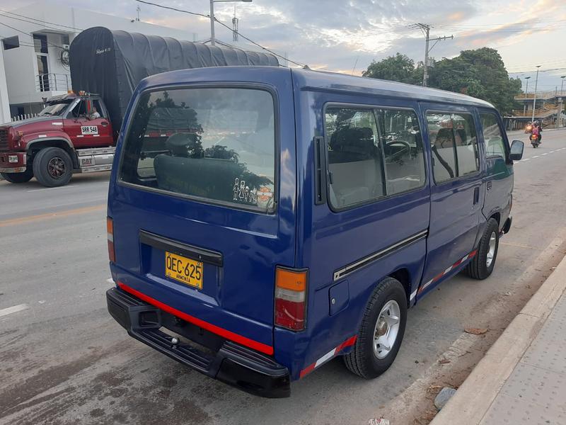 Nissan Urvan • 1997 • 123,456 km 3