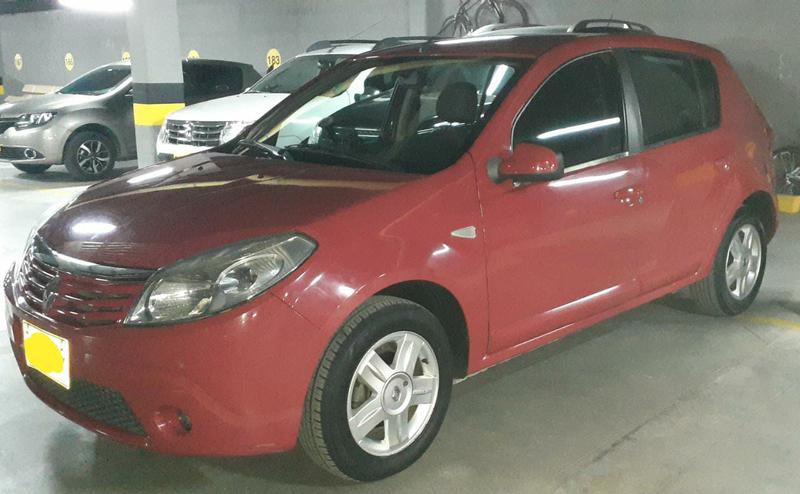 Renault Sandero • 2011 • 102,000 km 3