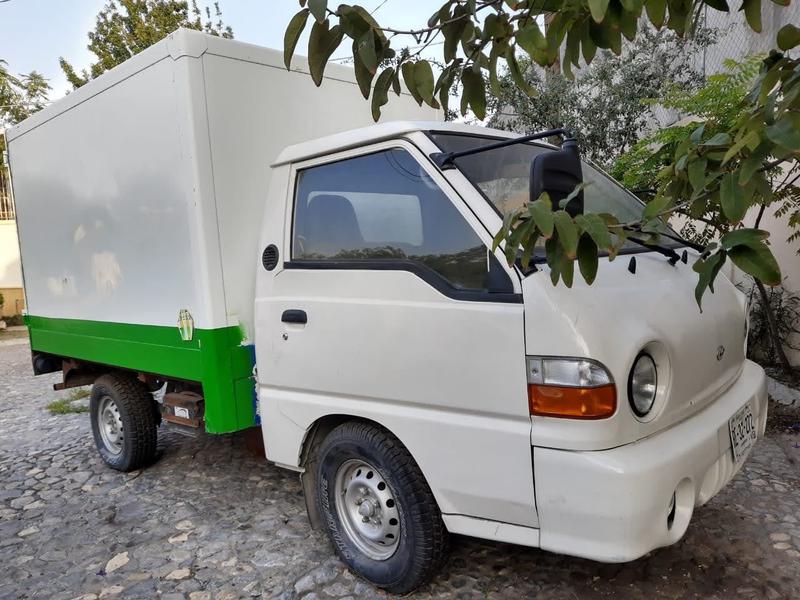 Hyundai H1 • 2005 • 180,000 km 3
