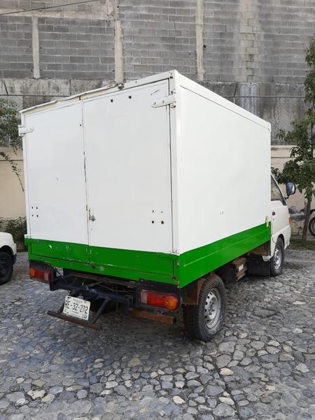 Hyundai H1 • 2005 • 180,000 km 2