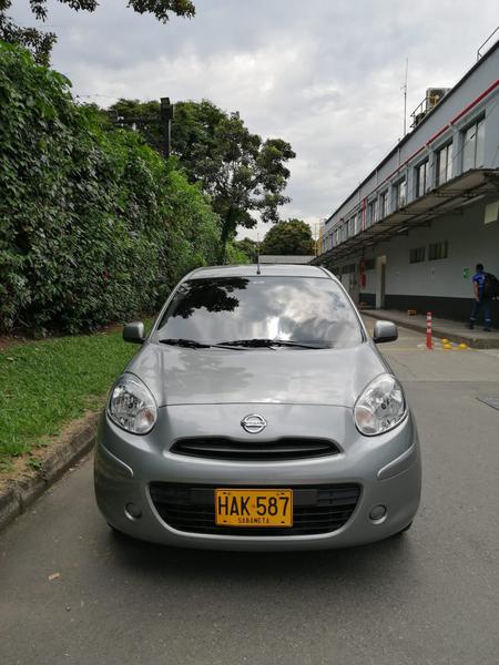 Nissan March • 2014 • 49,000 km 2