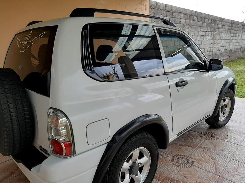 Chevrolet 1500 • 2010 • 106,000 km 1