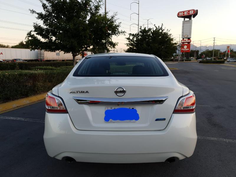 Nissan Altima • 2015 • 90,000 km 15