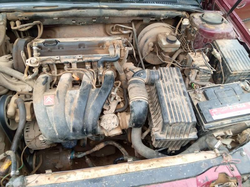 Peugeot  • 2004 • 11,000 km 2