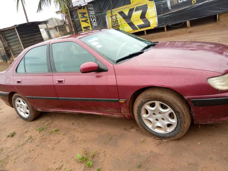 Peugeot  • 2004 • 11,000 km 3