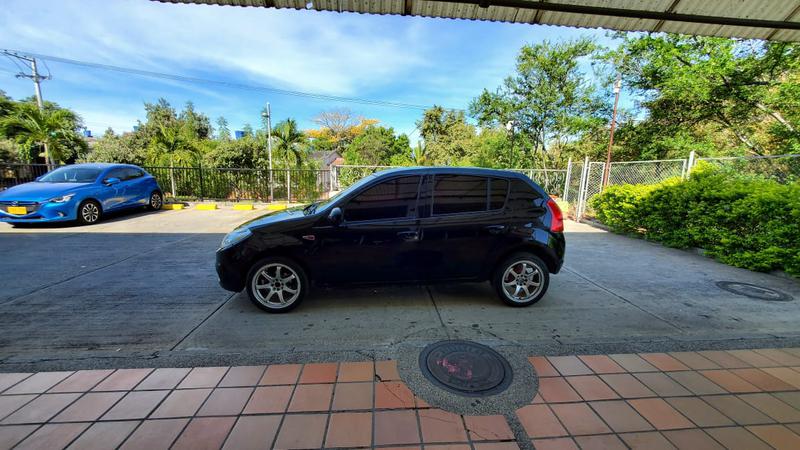 Renault Sandero • 2013 • 130,000 km 5