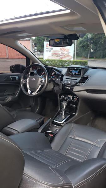 Ford Fiesta • 2015 • 85,000 km 3