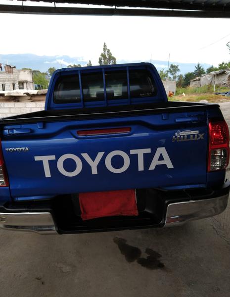 Toyota Hilux • 2016 • 67,000 km 4
