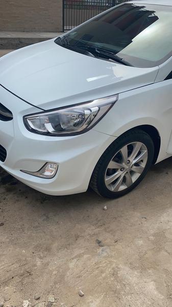 Hyundai Accent • 2016 • 54,600 km 5