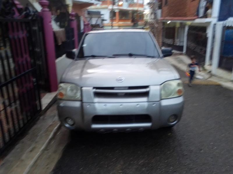 Nissan Frontier • 2004 • 143,401 km 5