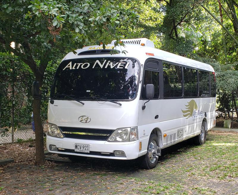 Hyundai H1 Bus • 2014 • 1 km 4