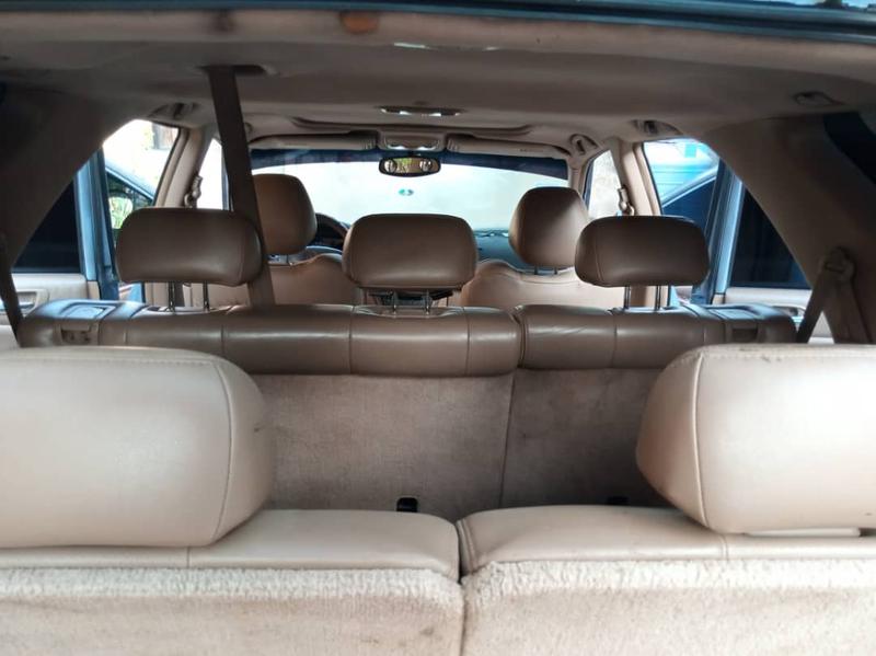 Acura MDX • 2005 • 170,000 km 1