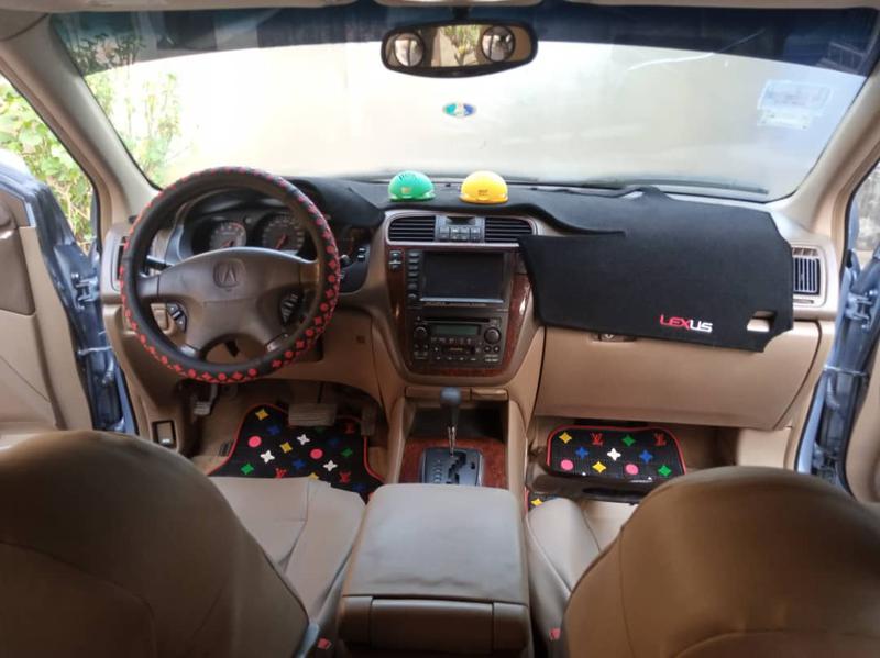 Acura MDX • 2005 • 170,000 km 7