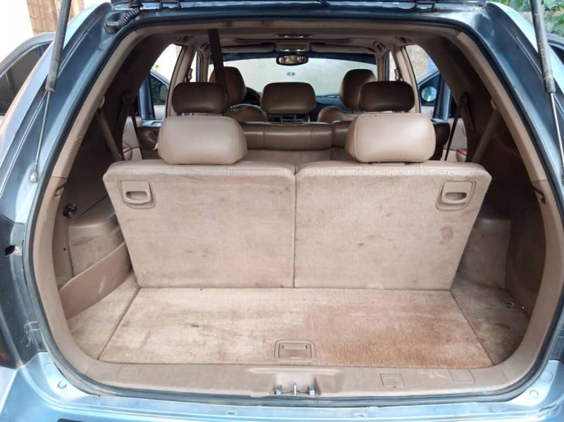 Acura MDX • 2005 • 170,000 km 3
